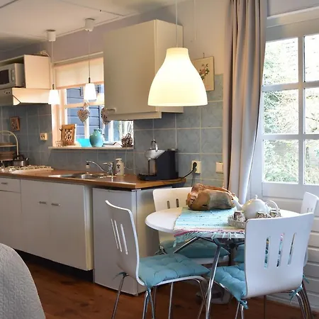 Romantic In North Holland With Terrace 別荘